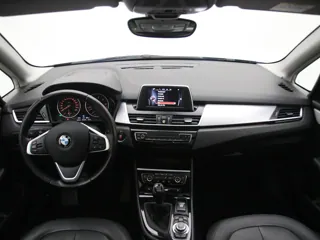 BMW 218 Active Tourer Advantage 