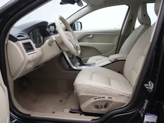 VOLVO XC70 Momentum
