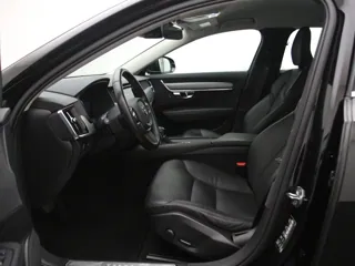 VOLVO V90 Momemtum