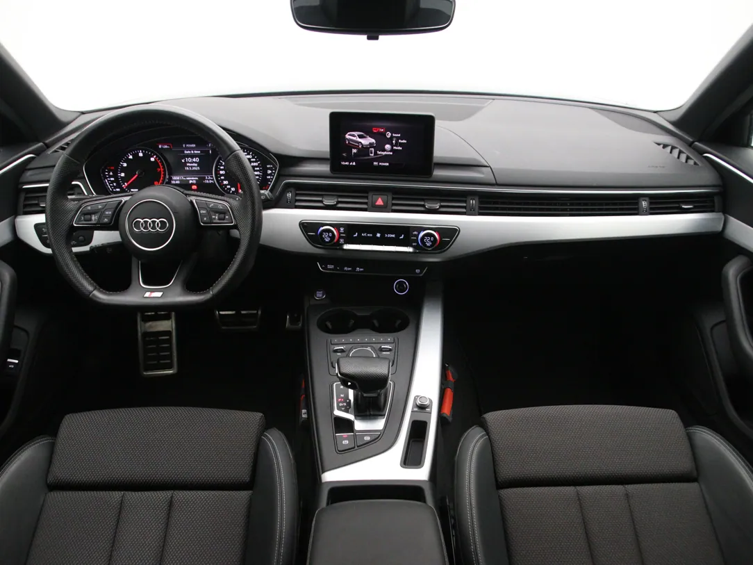 AUDI A4 MHEV Sport S Line Edition