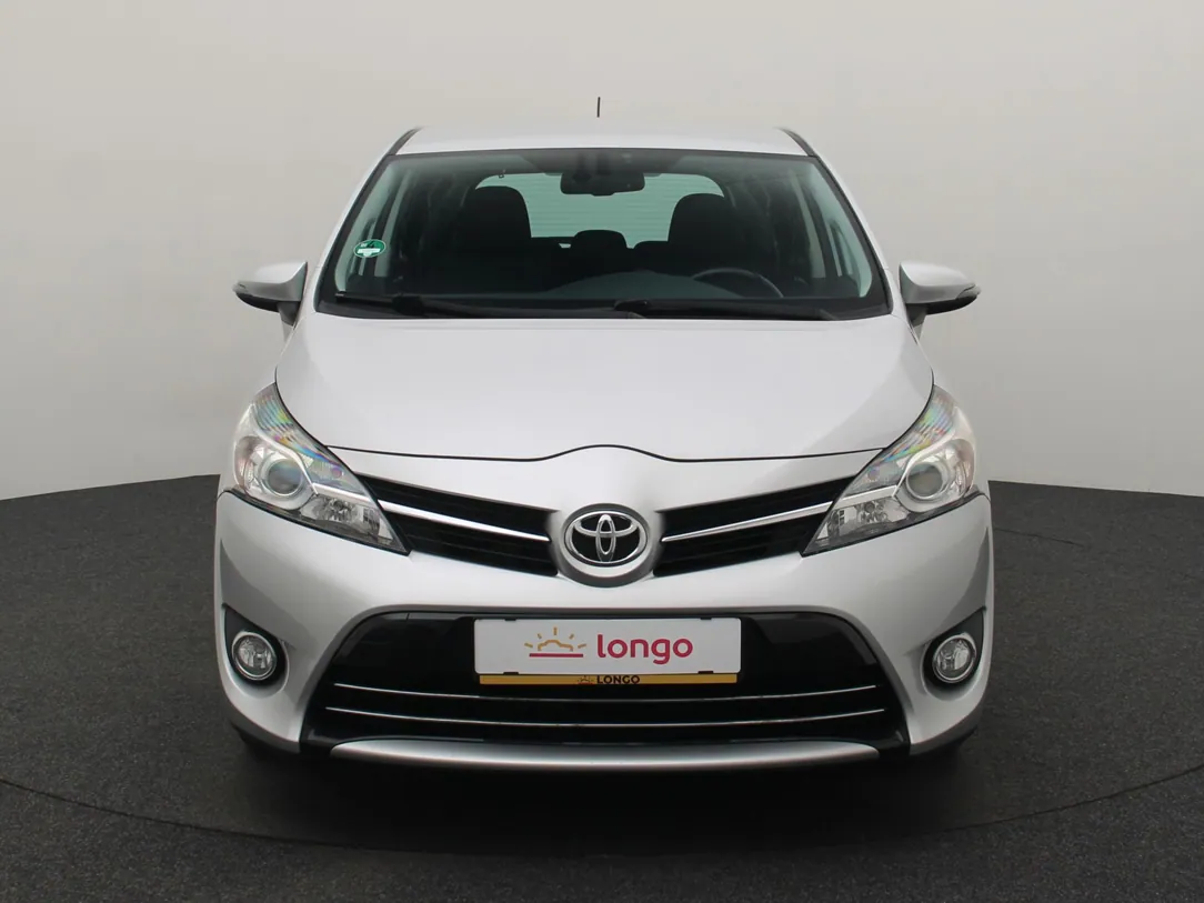 TOYOTA VERSO Business