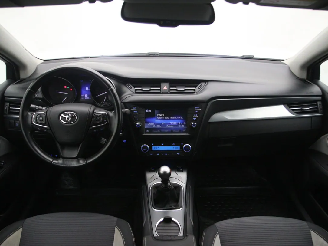 TOYOTA AVENSIS