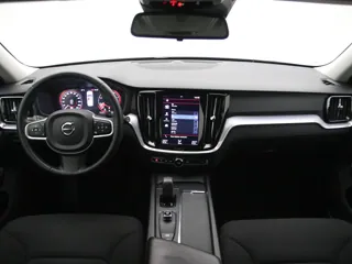 VOLVO V60 MHEV Momentum