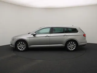 VOLKSWAGEN PASSAT B8 Comfortline Business