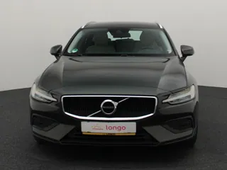 VOLVO V60 Momentum