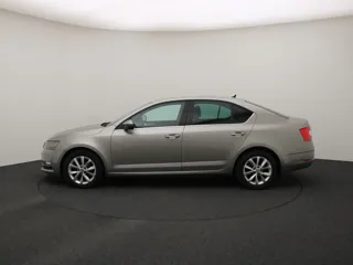 SKODA OCTAVIA Ambition