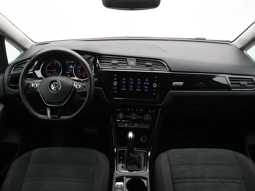 VOLKSWAGEN TOURAN Highline