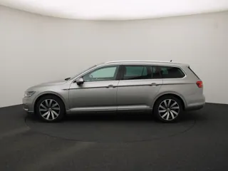 VOLKSWAGEN PASSAT B8 GTE Connected Series Plus