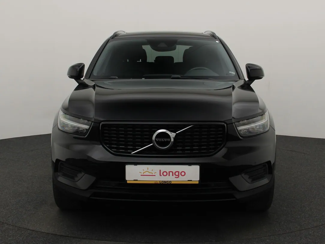 VOLVO XC40 R-Design