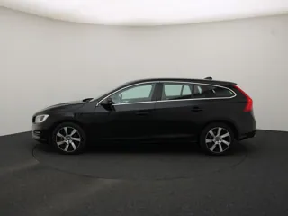 VOLVO V60 Momentum