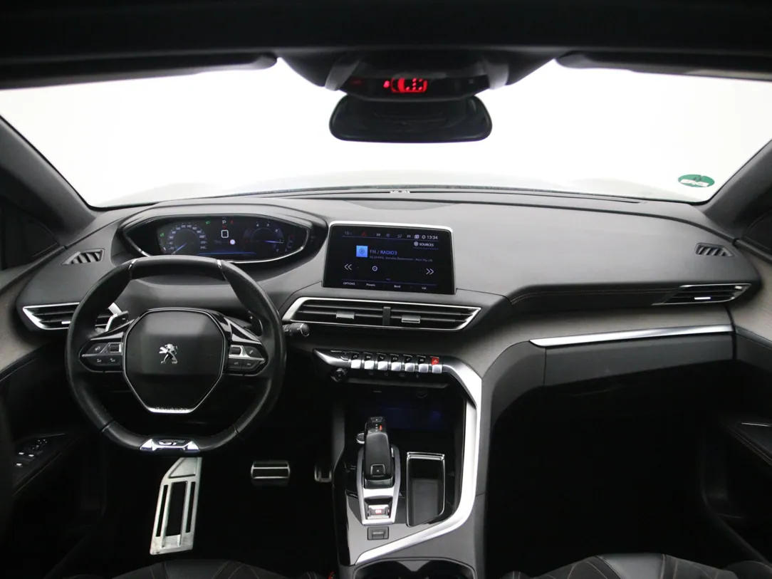 PEUGEOT 5008 GT
