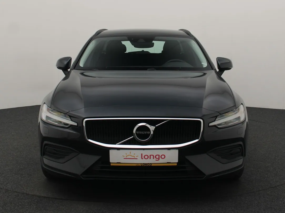 VOLVO V60 Momentum