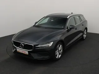 VOLVO V60 Momentum