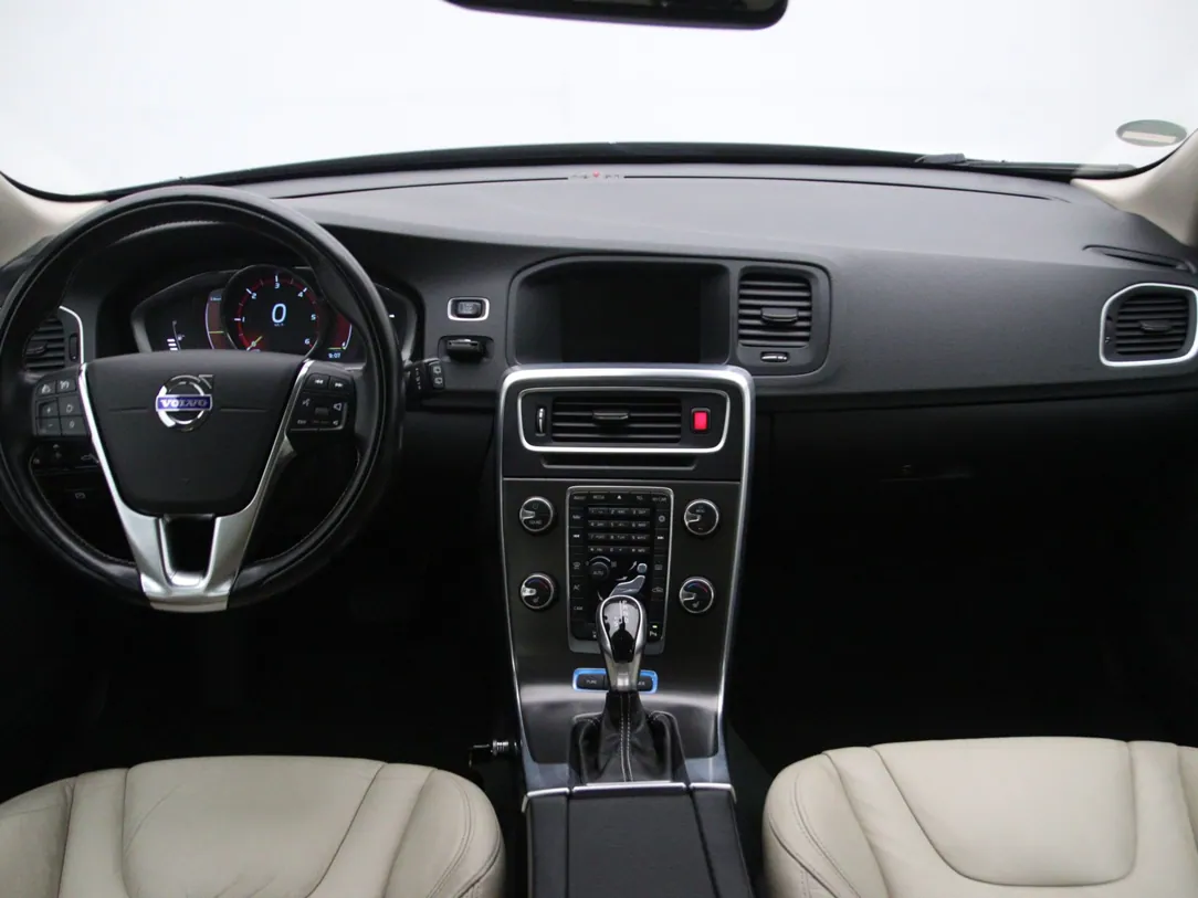 VOLVO V60 Summum