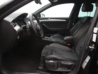 VOLKSWAGEN PASSAT B8 Highline