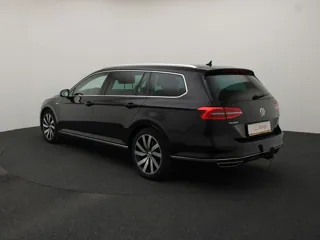 VOLKSWAGEN PASSAT B8 Highline