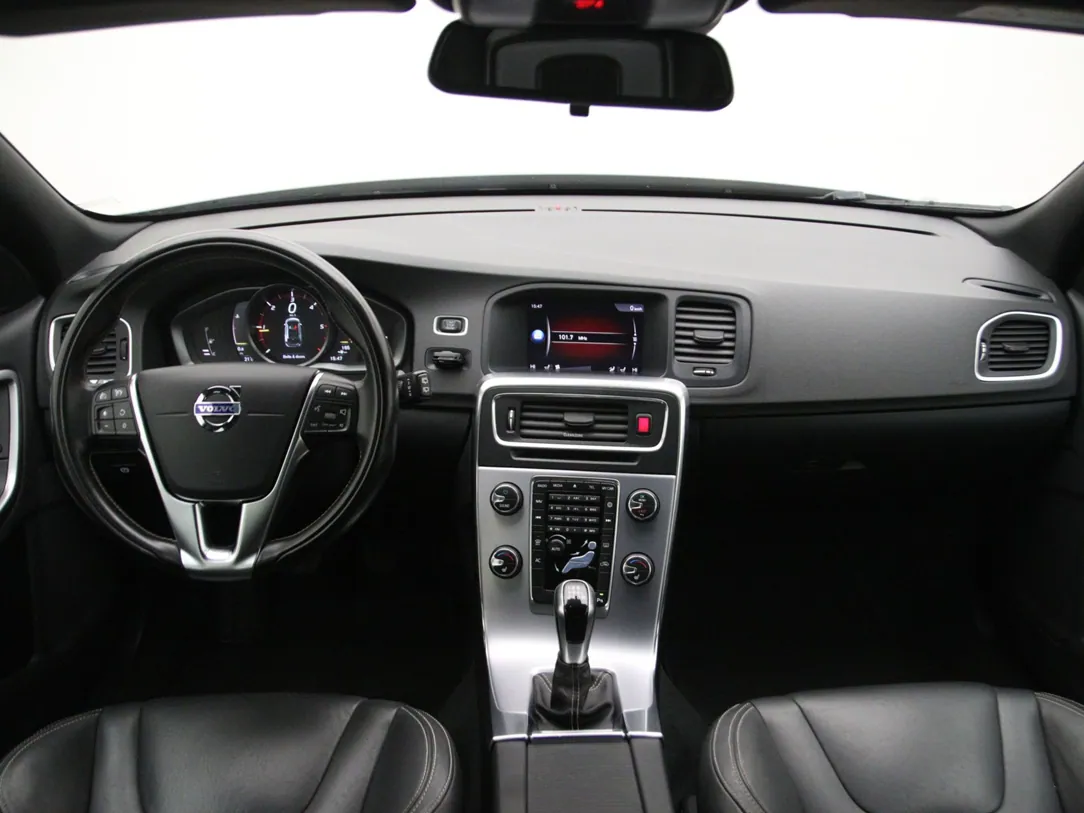 VOLVO V60 Summum