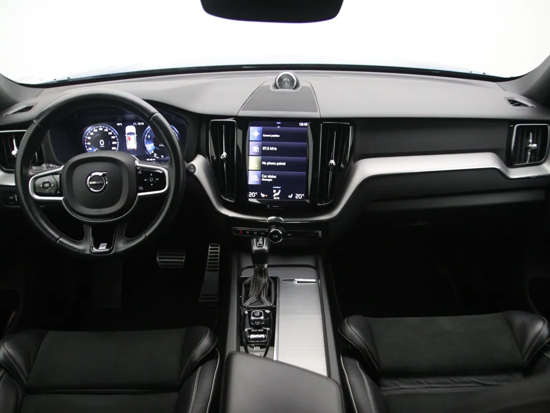 VOLVO XC60 R-Design