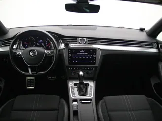 VOLKSWAGEN Passat Alltrack