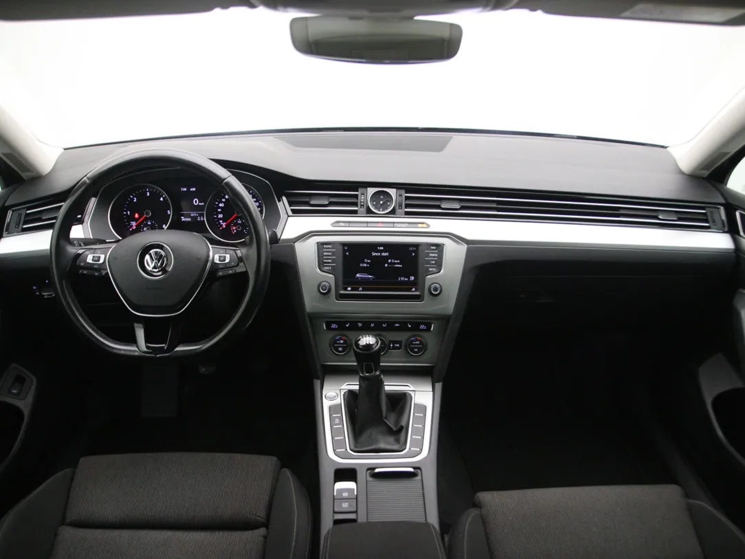VOLKSWAGEN PASSAT B8 Business Edition