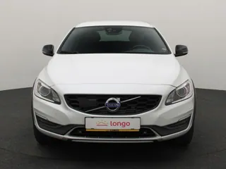 VOLVO V60 Cross Country Momentum