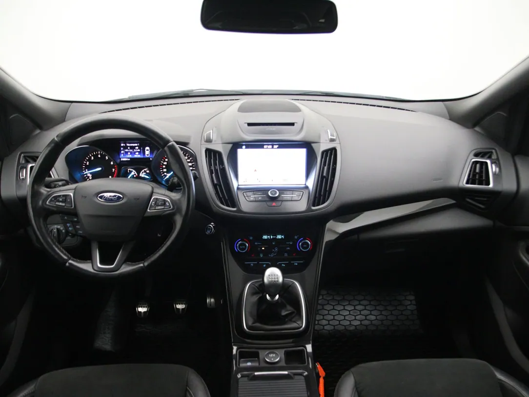 FORD KUGA ST Line
